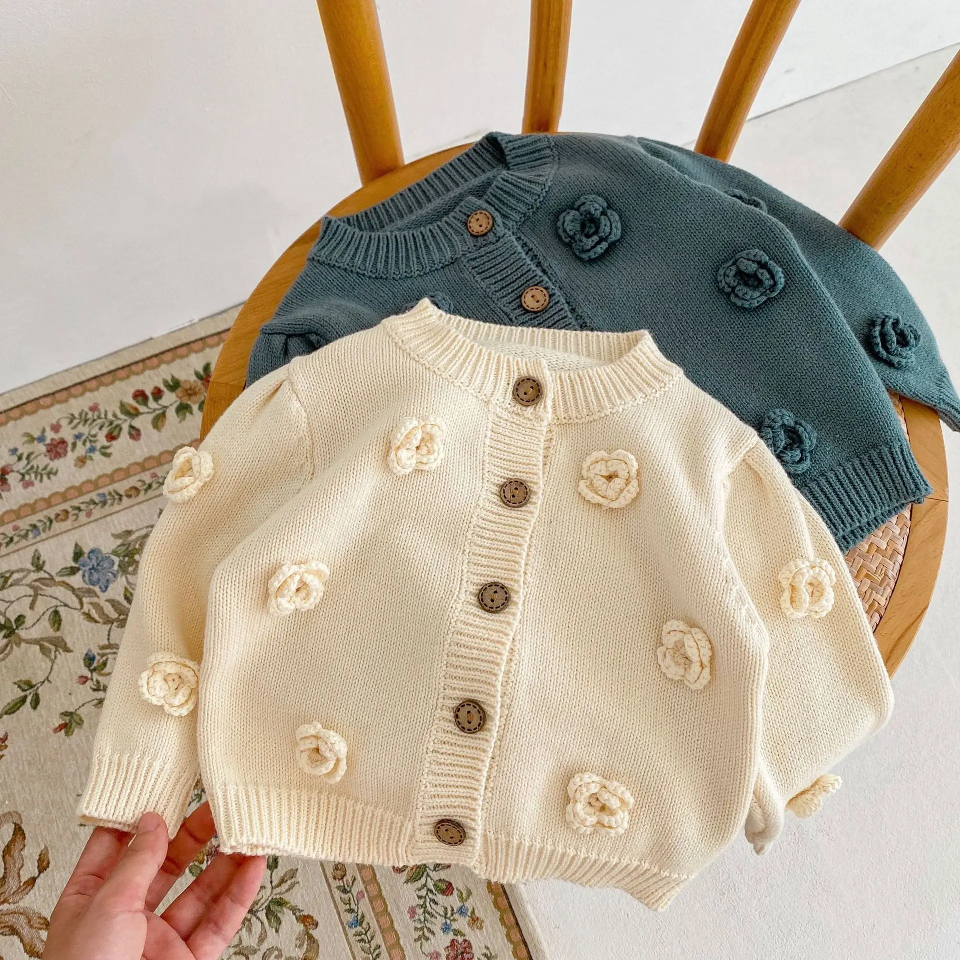 

Baby Cardigan 2025 Autumn Baby Girl Handmade Flower Knitted Cotton Sweater 아기가디건