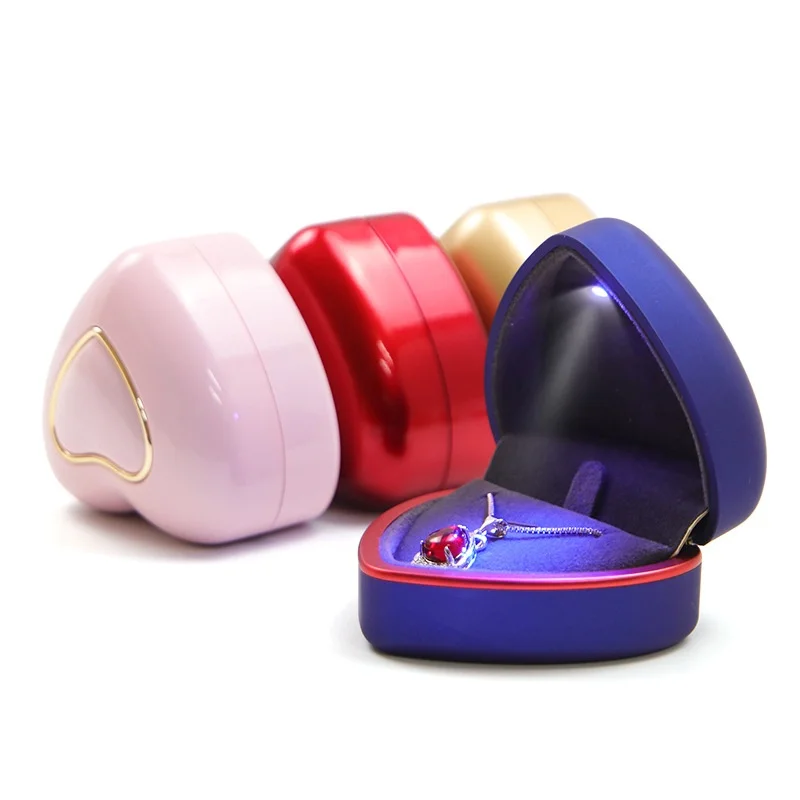 Creative Ring Box Heart Shape LED Light Jewelry Box Proposal Confession Ring Box LED Light Earring Pendant Storage Gift Boxes