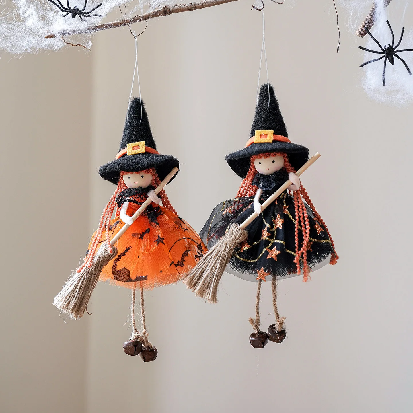 1 Stück Halloween-Dekoration Netzbesen Mädchen Engel Hexe Hängende Ornamente Glocke Hängende Fußpuppe Heim-Halloween-Party-Deko 2026
