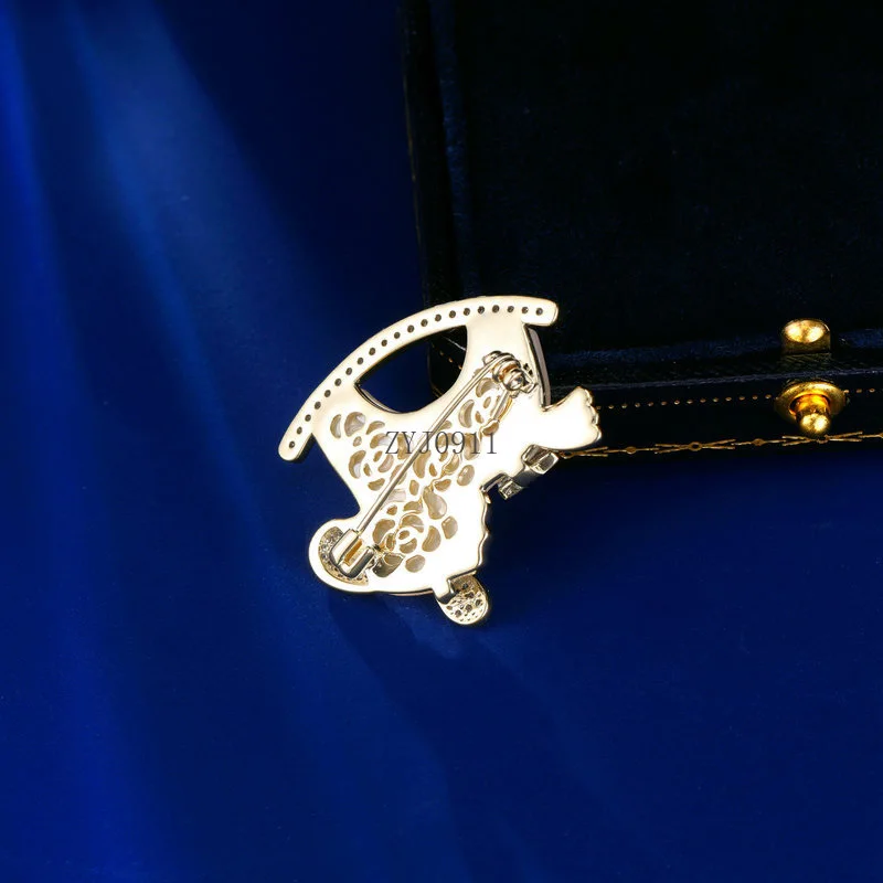 قذائف طبيعية جديدة، دبابيس كرتونية لطيفة، دبابيس حلوة وفريدة من نوعها، فساتين، معاطف، إكسسوارات، مجوهرات الأزياء النسائية