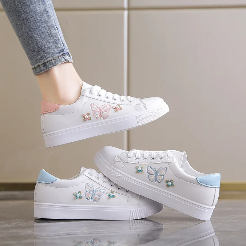 Women Running Shoes 2024 new Spring Autumn Fashion White Breathable Embroidered Flower Lace-Up Casual Sneakers Zapatos De Mujer