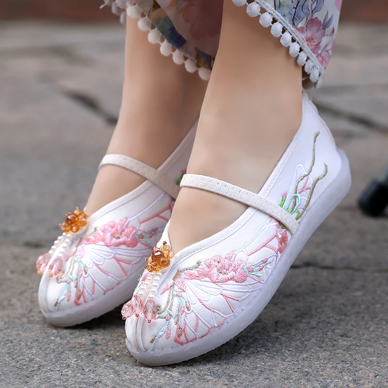 Fashion New Children's Hanfu Shoes Pearl Floral Pattern Girls Embroidered Dress Shoes Causal Kids Princess Perform Flat Shoes