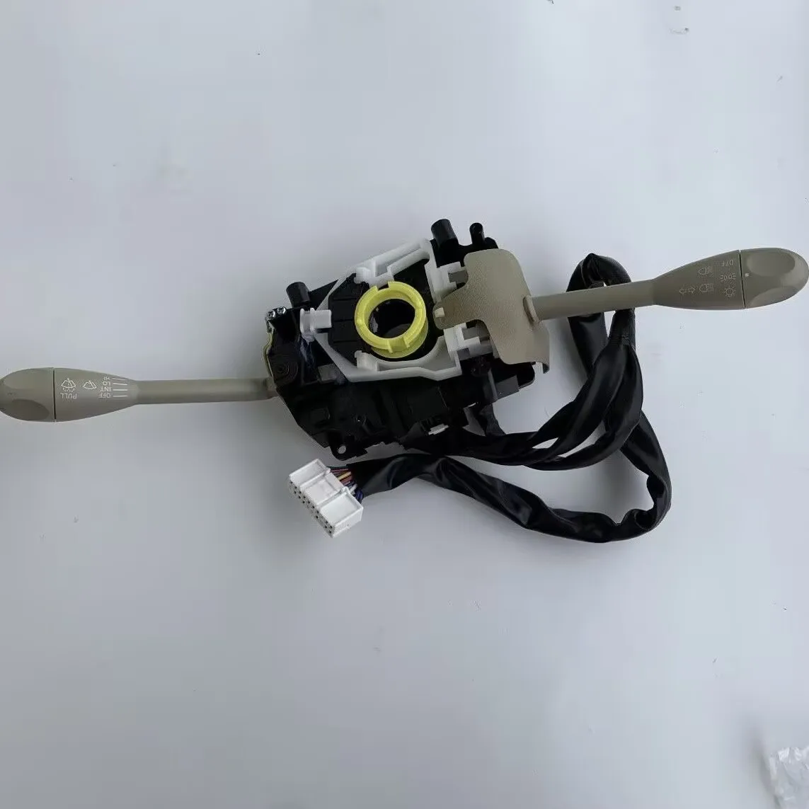 

Комбинированный переключатель фар и стеклоочистителей для Hafei Lobo Zana Brio с задним стеклоочистителем