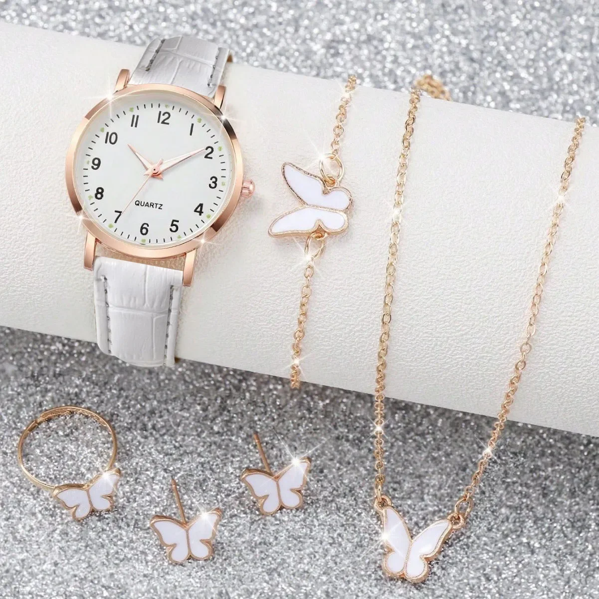 Fashion Ladies Luminous Watch Bracelet Ins Simple Casual College Small Fresh Female Watch Women Quartz Clock Reloj Mujer