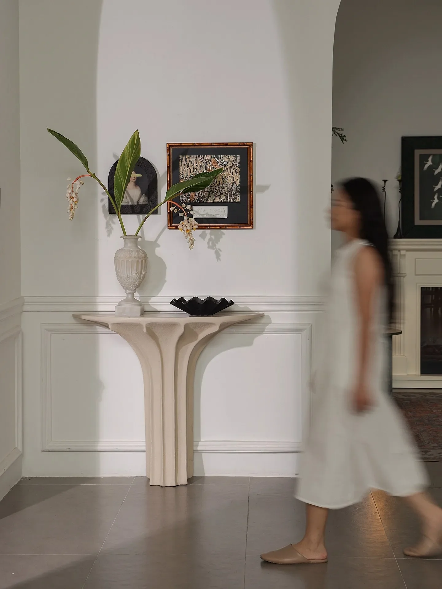 European Style Modern Light luxury Household Corridor Corner Table Living Room Fruit Vase Decoration Ornaments The Guest table