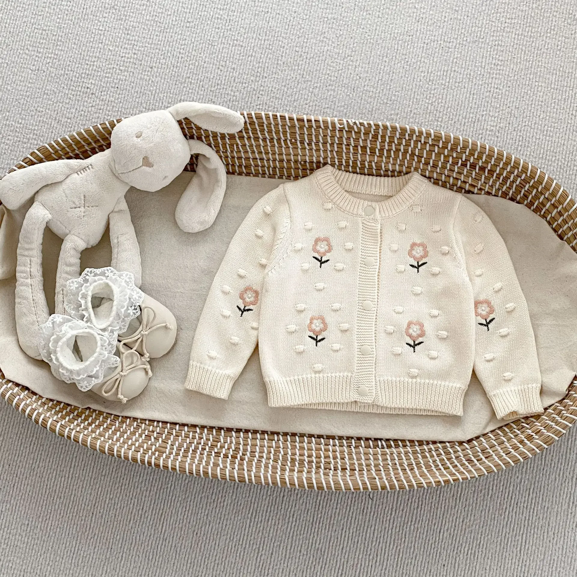 Baby Clothing 2024 Girls Sweet Sweater Autumn New Fashionable Long-sleeved Embroidery Baby Cardigan Knitted Top Casual Coat