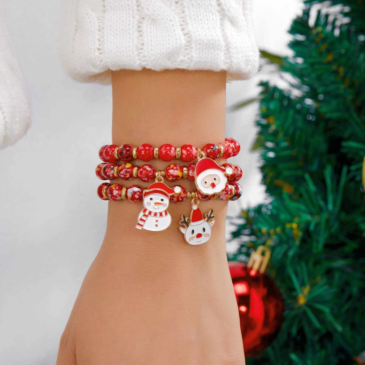 Bezauberndes Weihnachtsmann-Weihnachtsbaum-Perlenarmband-Set für Frauen, buntes Rentier-elastisches Armband, Urlaubsschmuck-Accessoires – Detail 4