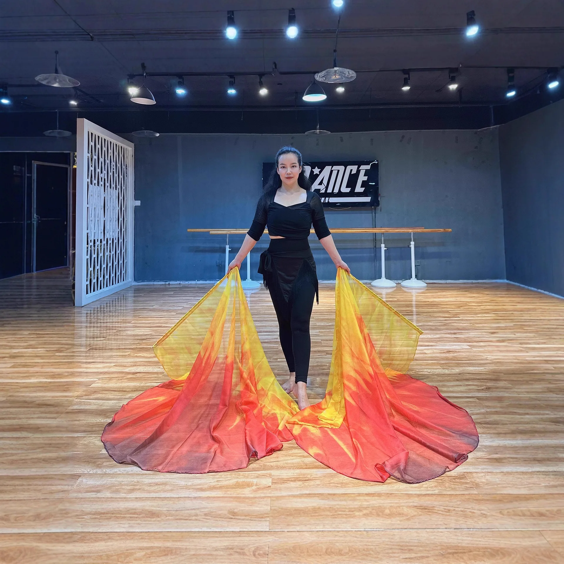 جديد العرقية العلم الرقص الدعائم الثناء العلم الشيفون التدرج لهب الأصفر الأحمر الشاش وشاح العبادة العلم العبادة العلم الدعائم #2