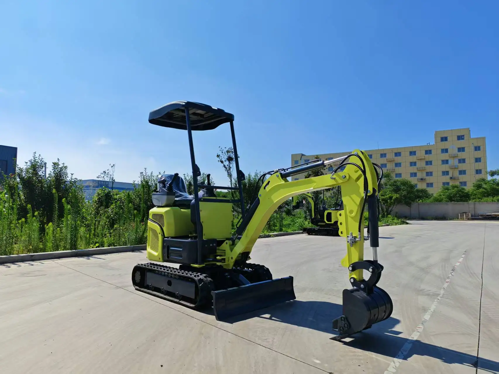 

Самый продаваемый дизельный гусеничный мини-экскаватор по индивидуальному заказу, сельскохозяйственное использование, двигатель Koop, гидравлический зажим для большого пальца, высокая нагрузка Momen