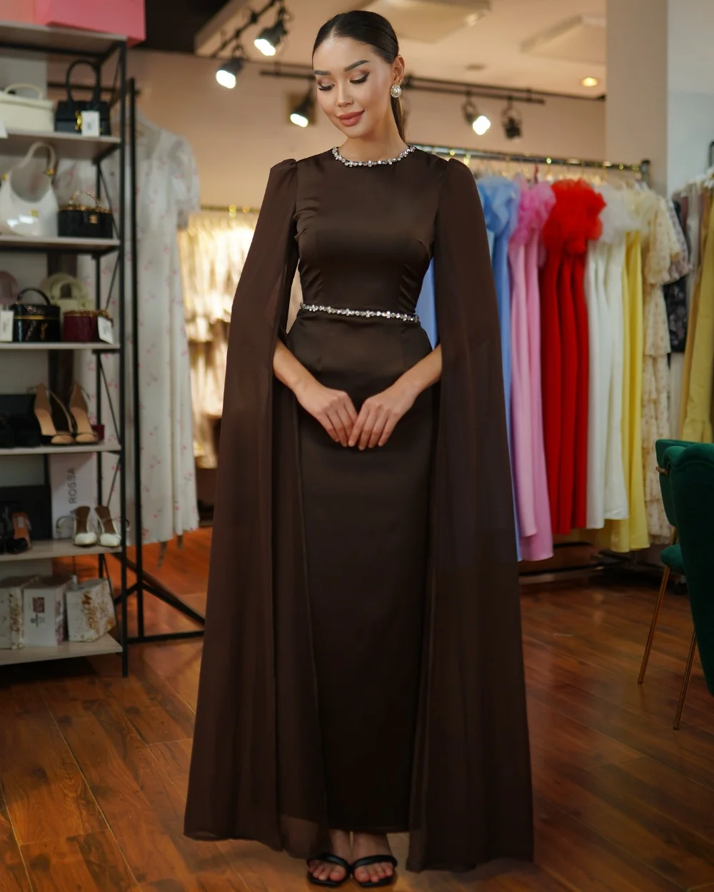 Элегантные платья Charmeuse со стразами