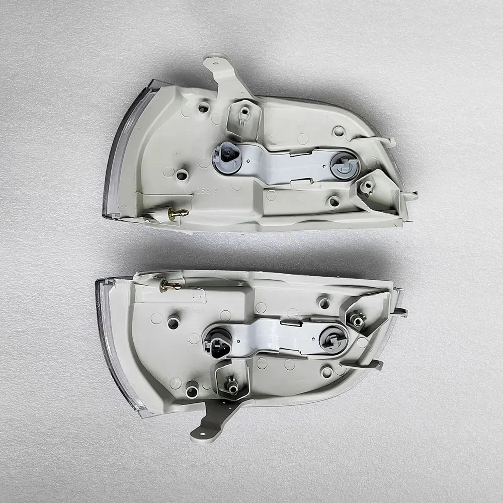

A Pair Car Front Corner Lamp Turn Signal For Toyota Sprinter Carib AE100 Corolla AE92 1992 to 1995