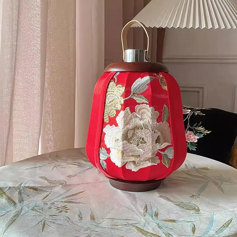 New Chinese style embroidered desk lamp, Zen inspired study, wedding ceremony, New Year atmosphere, hand-held lamp