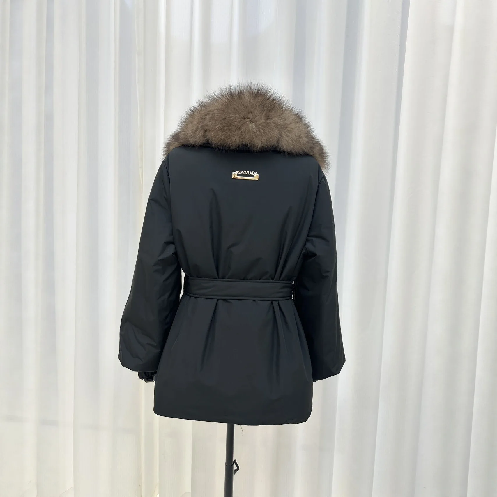 Damska kurtka puchowa z kołnierzem z futra lisa, biały puch kaczy, ocieplana, z paskiem w talii, średniej długości parka śnieżna, kurtka streetwearowa.