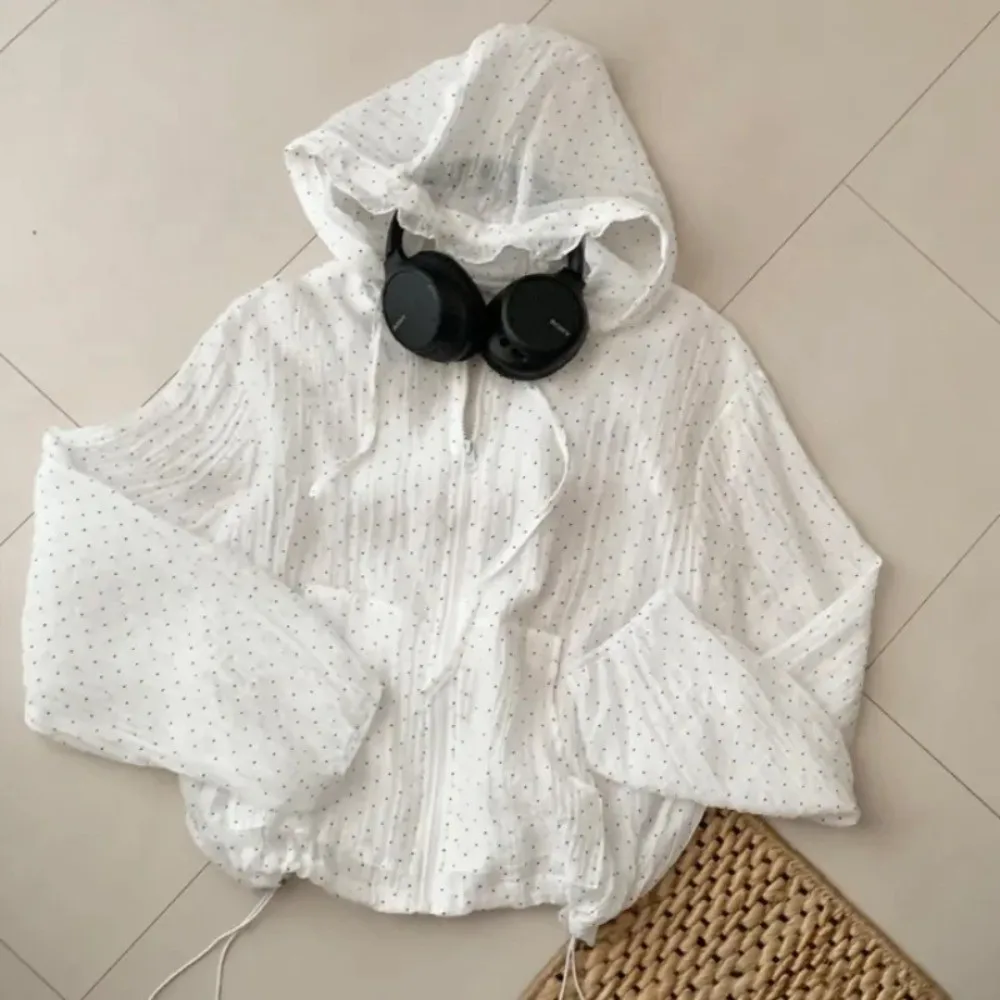 Lässige Polka-Dot-Sonnenschutzjacke, lockere Passform, dünne Kapuzenjacke, atmungsaktive Jacke mit langen Puffärmeln, schnell trocknende Jacke