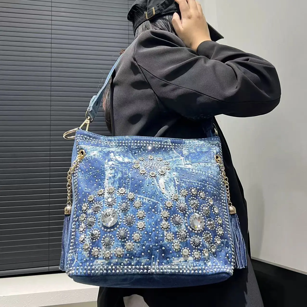 

Women's Fashion Gradient Diamond Elegant Shoulder Bag Large Capacity Diamond Denim Handbag