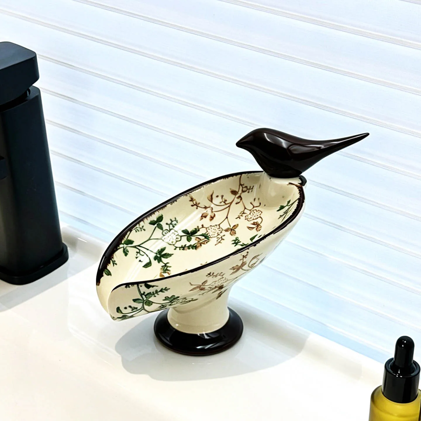 Light Luxury Ancient Style Ceramic Soap Dish High Aesthetic Raised Drainage Soap Holder For Bathroom Countertop Home Decor Gift