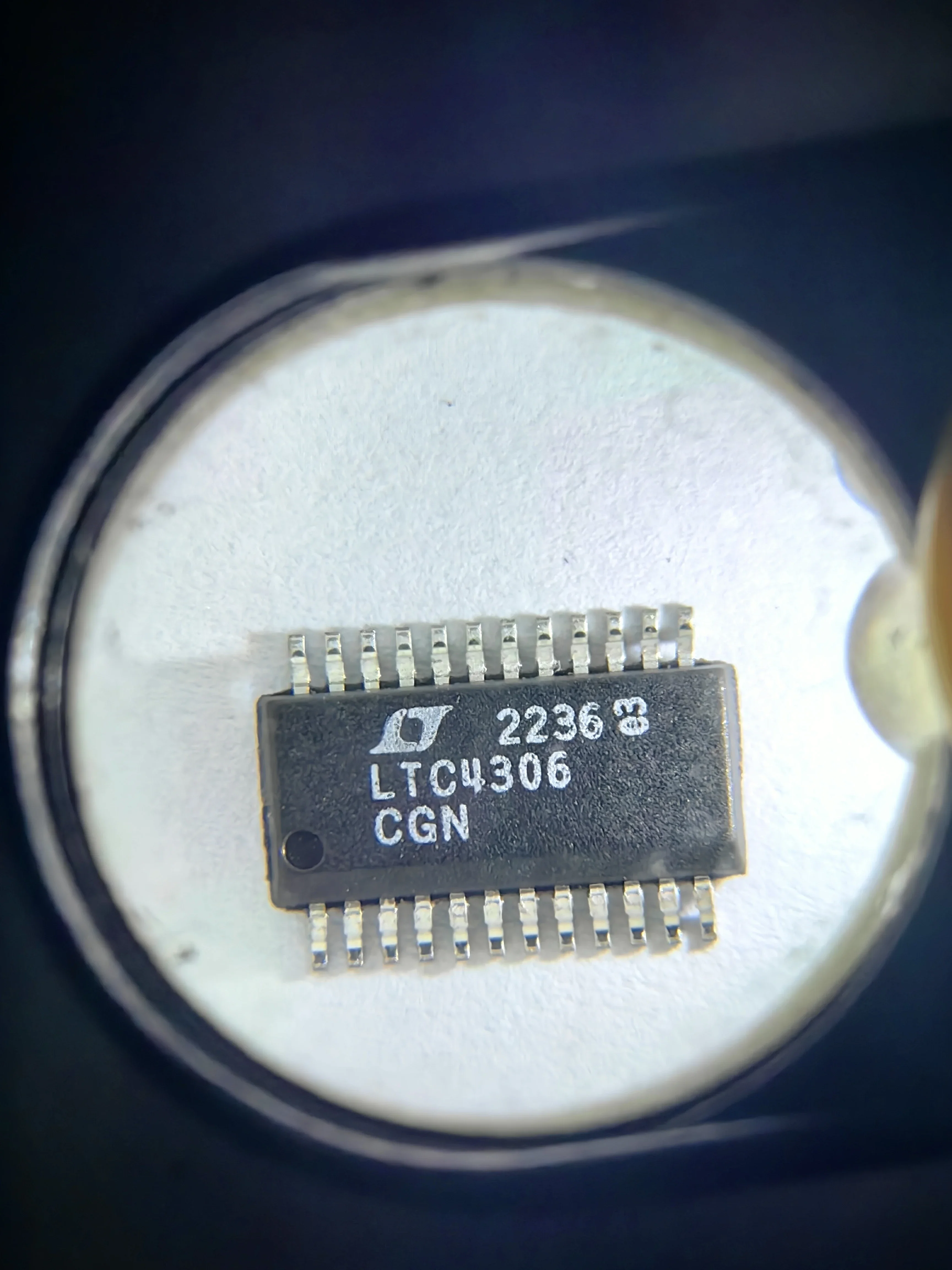LTC4306CGN LTC4306IGN LTC4306CUFD LTC4306IUFD LTC4306 - 4-Channel, 2-Wire Bus Multiplexer with Capacitance Buffering