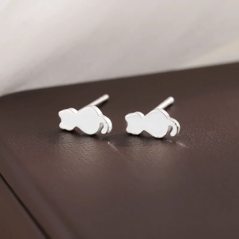 Hot selling new 925sterling silver fashionable cute little fresh brushed plain silver kitten simple earrings wholesale for women