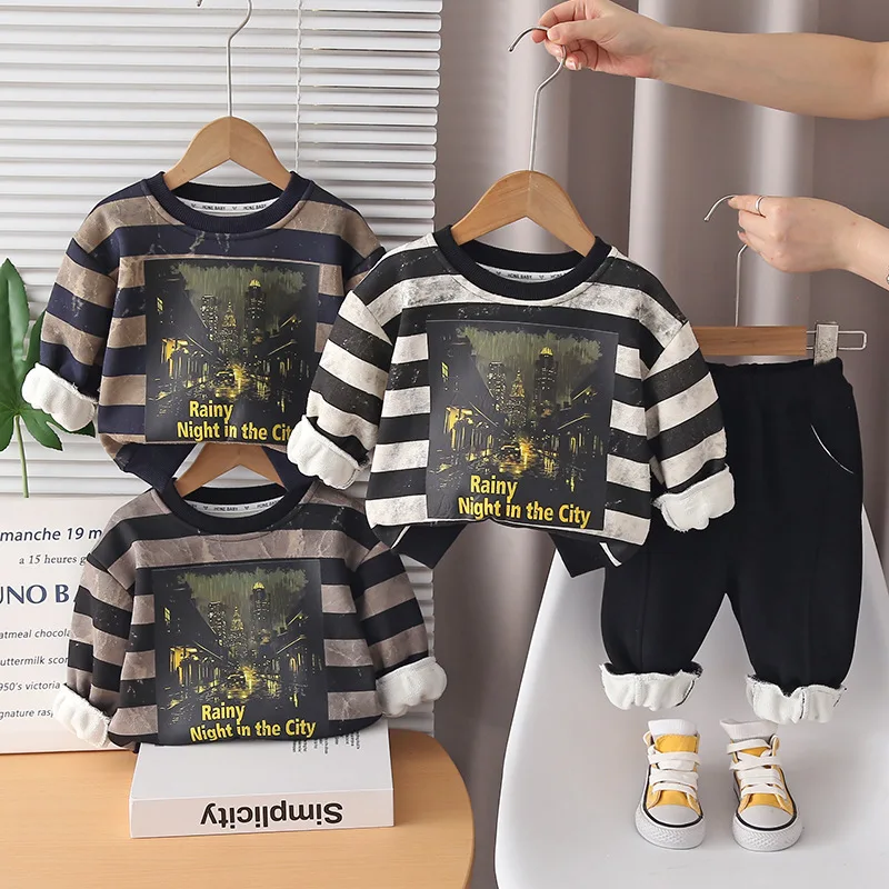 

Комплекты плотной одежды для мальчиков, зима 2025 г., детские хлопковые бархатные толстовки, топы и брюки, модный костюм из 2 предметов для малышей, теплые спортивные костюмы для детей