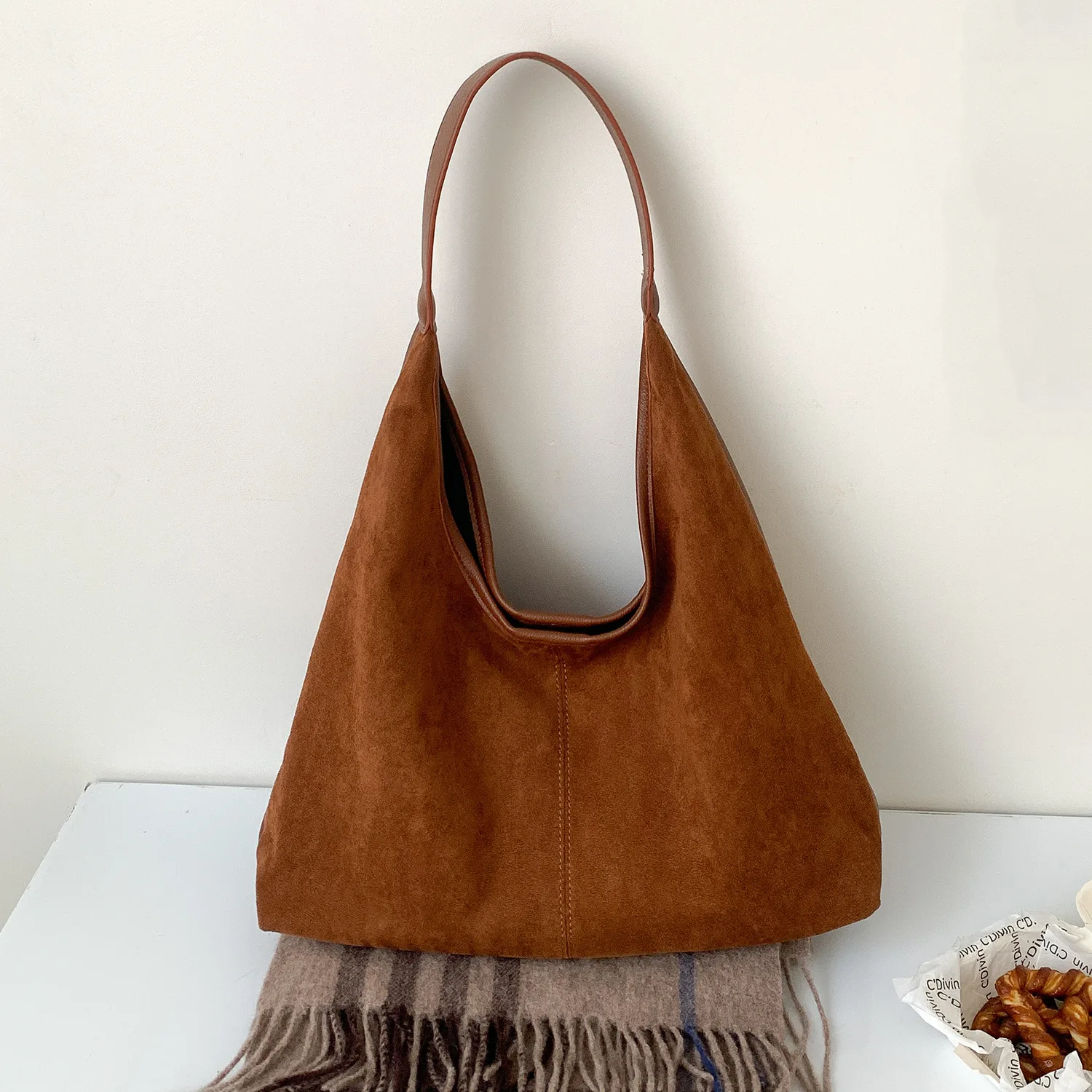 

Мягкая женская сумка на плечо большой вместимости, новые лоскутные сумки-тоут из искусственной замши для женщин, сумки в стиле ретро с матовой текстурой, кошельки для покупок