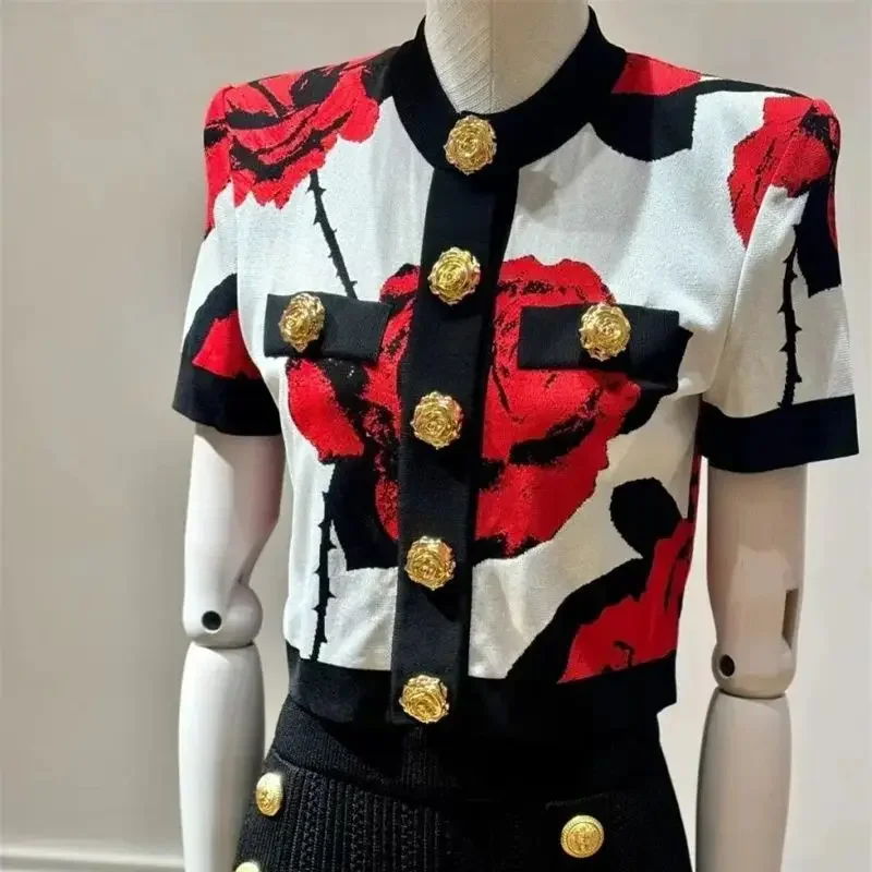 

New Retro Fashion Knitted T-Shirt Women Metal Button Rose Jacquard Short Sleeve Sweater Top Summer Slim Wool Knitwear