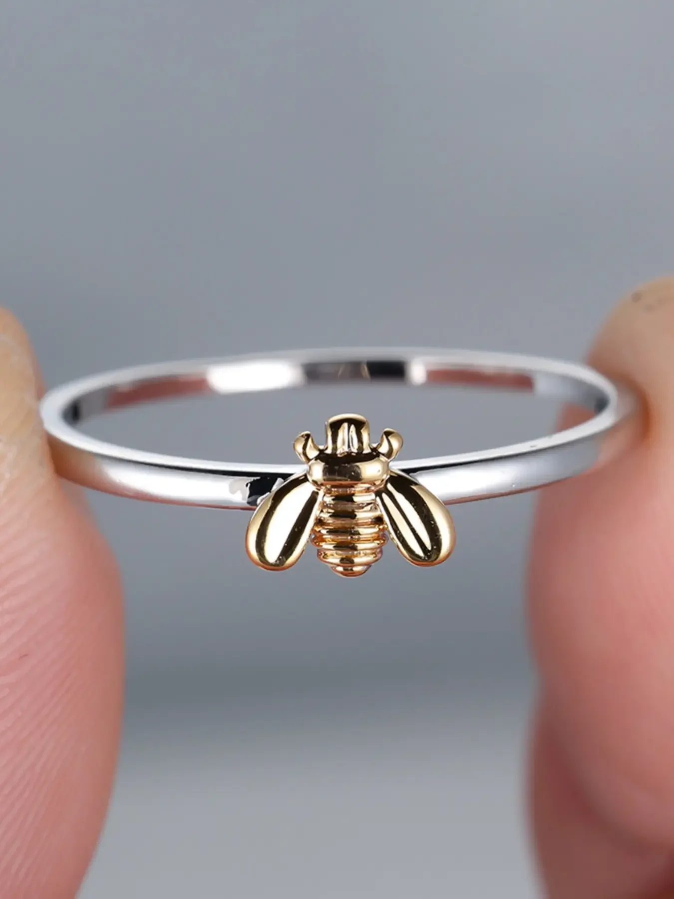 Stylish Delicate Golden Bee Decorated Silver Women's Ring, Dainty Ring, Women's Delicate Jewelry Gift, Summer Jewelry Brithday Gift, Trendy Jewelry, Unique Rings, Beautiful Rings