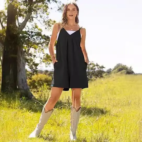 

Женский облегающий комбинезон с бретелями и короткими штанинами, низкой талией, длиной до колена, из тонкой ткани, материал — лайкра.