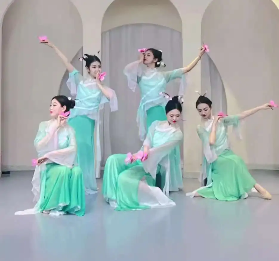 

Xizi Lake Initial Makeup Classical Dance Up Spring Mountain Rain Lane Beauty Spring March Singing Lotus Dance Costume Jasmine
