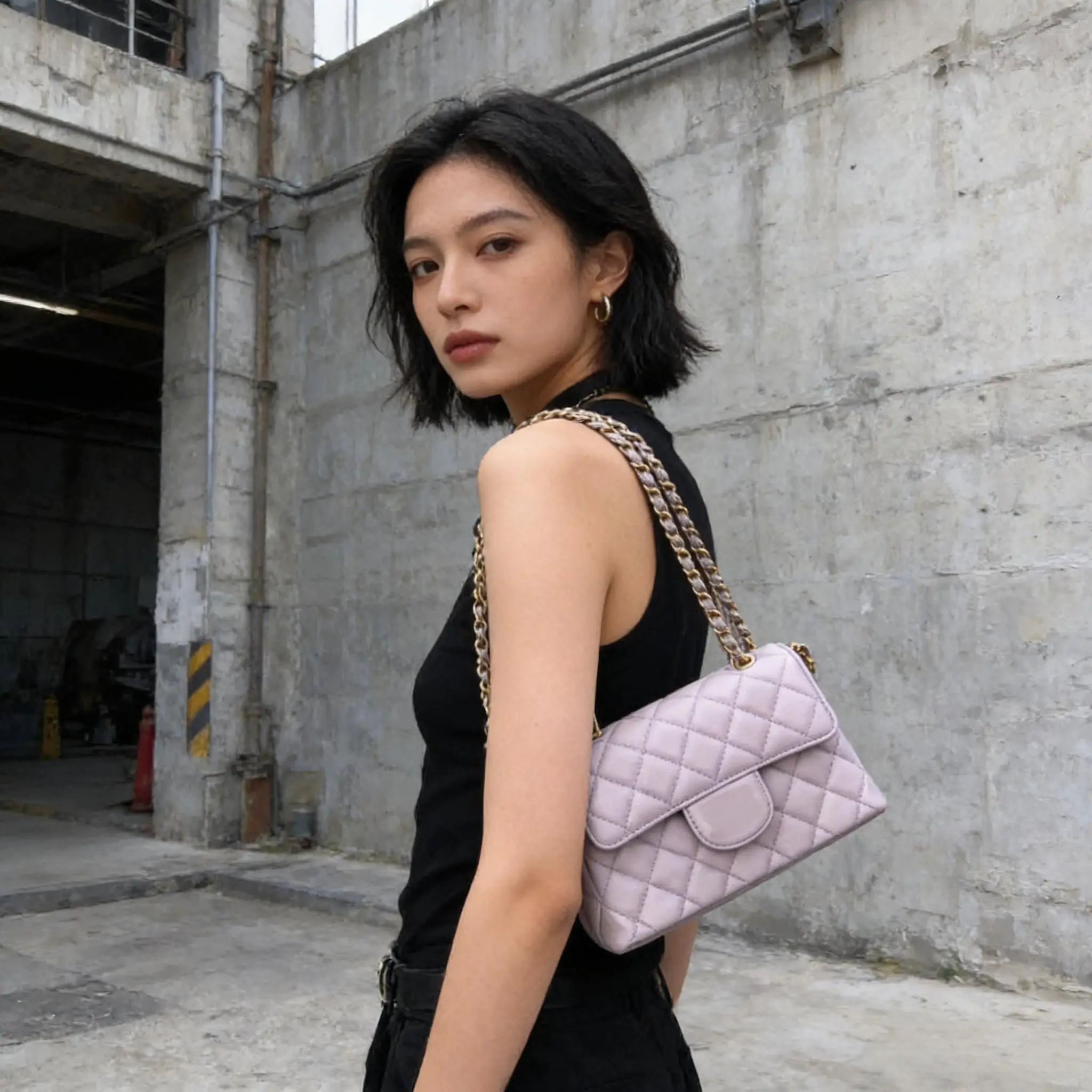 

Новая женская сумка высокого качества, стеганая сумка на цепочке, для ношения на плече и через плечо, роскошная сумка.