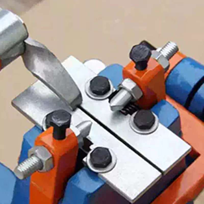 Spaccalegna per lame per sega Macchina per l'apertura di macchine per la lavorazione del legno Macchina per l'apertura per spaccare Pinze per filo per sega Affilatrice per ingranaggi divisa