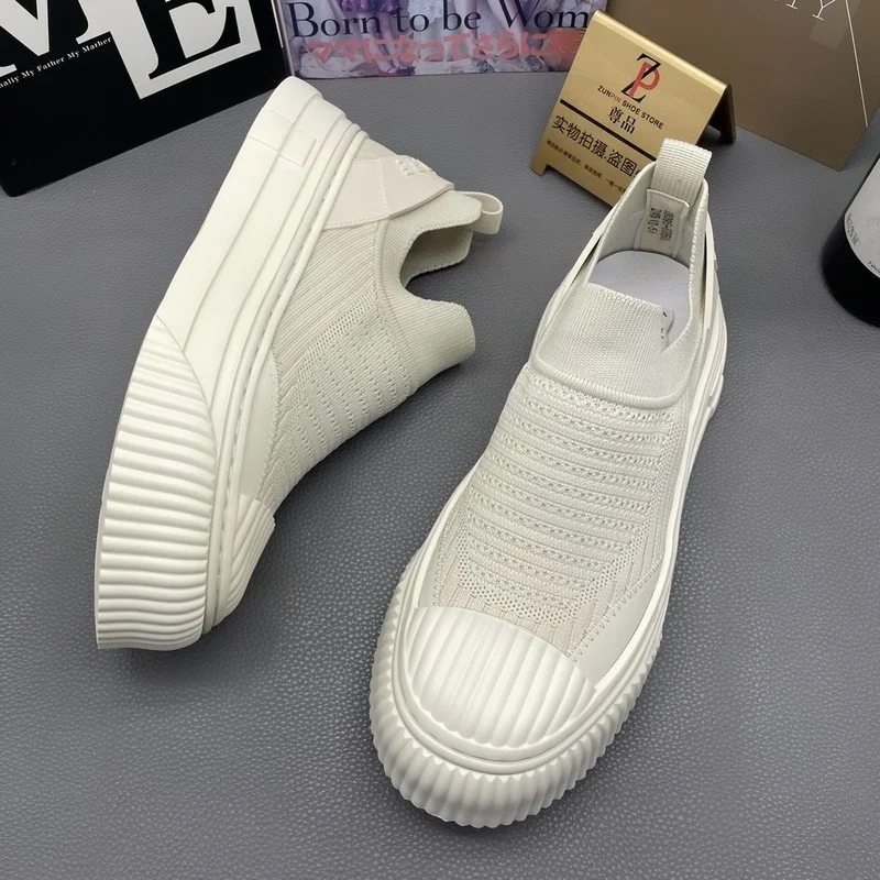 

New Black Soft Sole Male Running Shoes Outdoor Platform Shoe Slip on Mesh Men Shoes Men's Sneakers Knitted Casual Shoes Zapatos