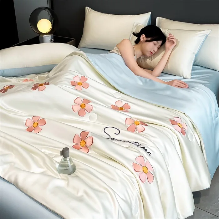 

Washed silk summer cool quilt light luxury embroidered summer ice silk air conditioning quilt machine washable cool silk summer