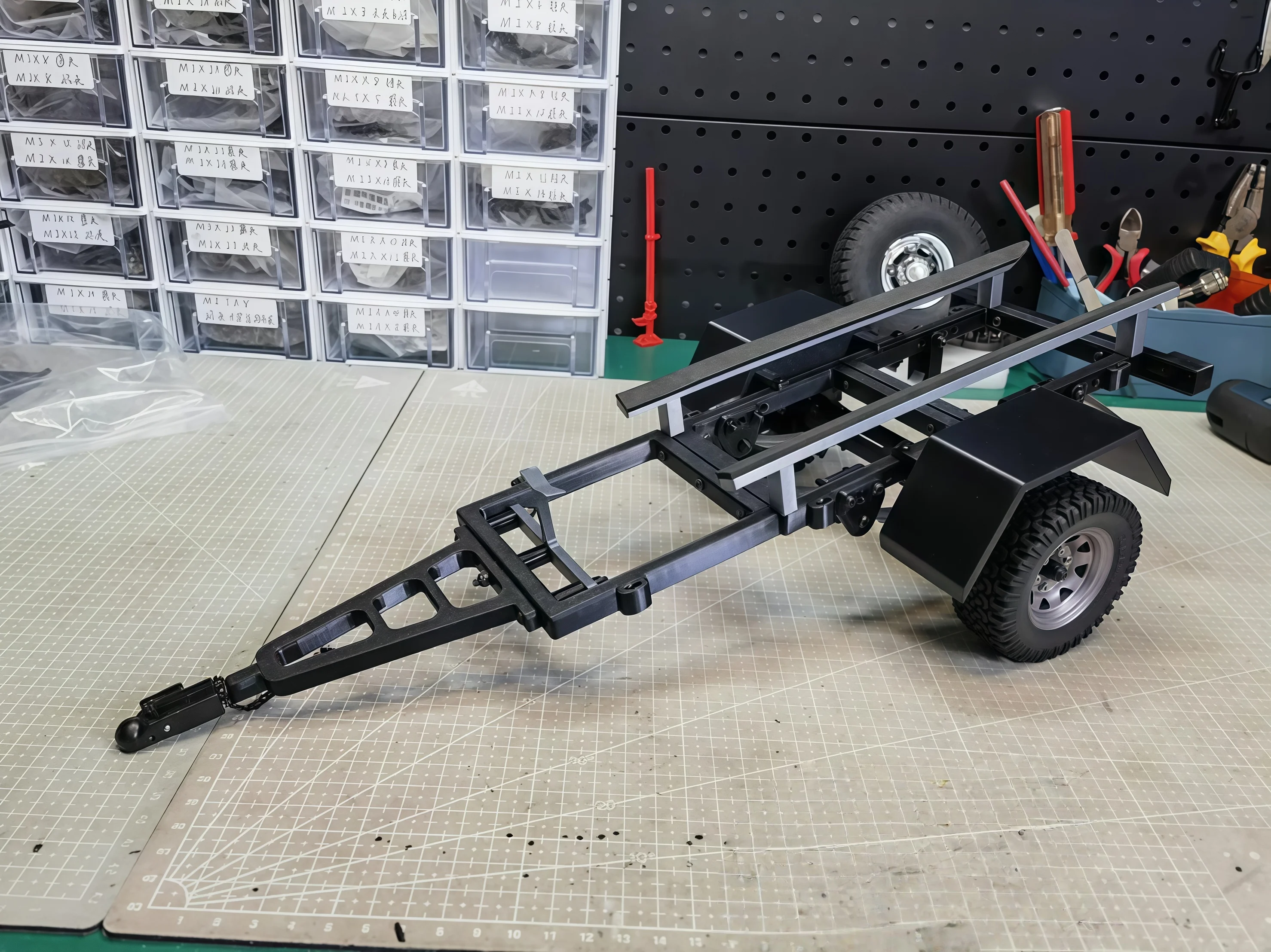 

3D Printed Trailer for Capo jkmax SCX10 TRX-4 Bronco Wrangler 1/8 1/10 Scale Rock Crawler Car RC Truck Option Part