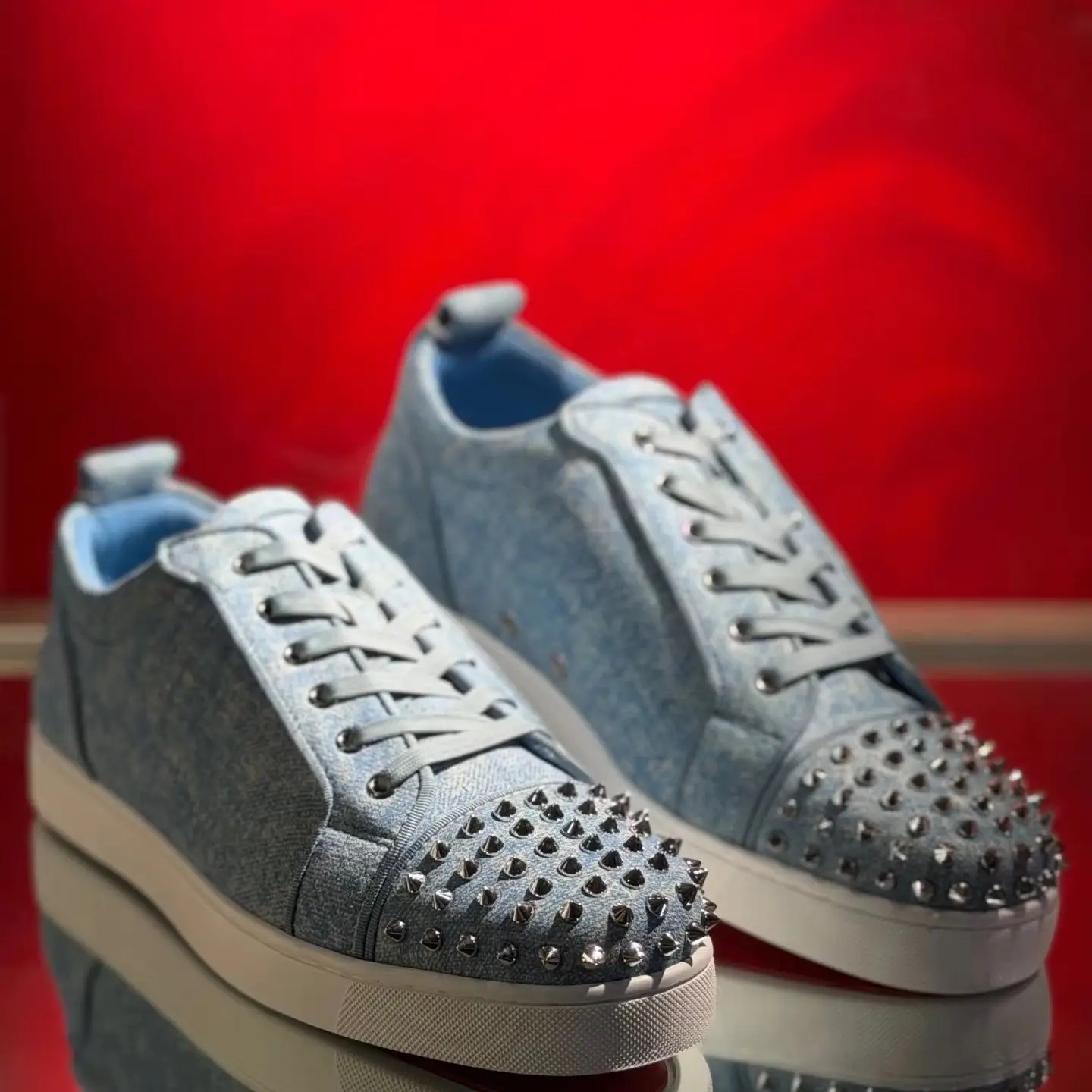 Luxury Men's Front Silver Rivets Low Top Blue Leather Lace Up Red Bottom Sneakers Casual Boat Shoes Casual Flat Walking Footwear