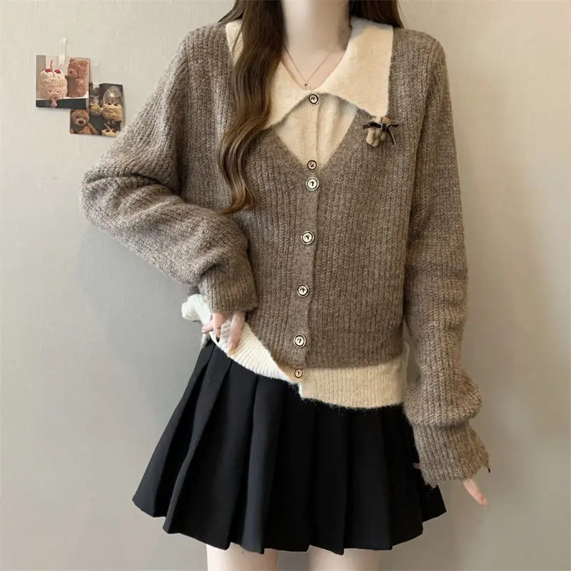 

Retro Fake Two Piece Patchwork Sweater for Women New Design Niche Short Knitted Sweater Top