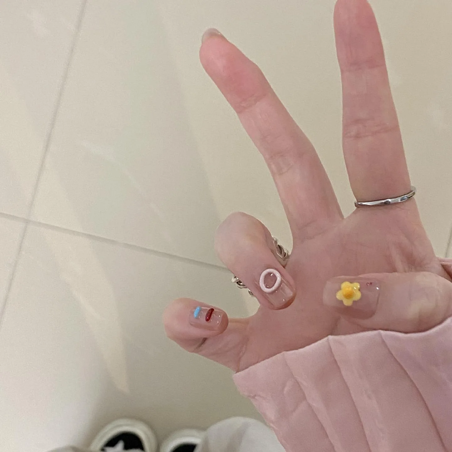 10 pièces belle presse à la main sur les ongles fleurs coloré Design 3D court mignon faux ongles portable ongles conseils Art pour les filles d'été