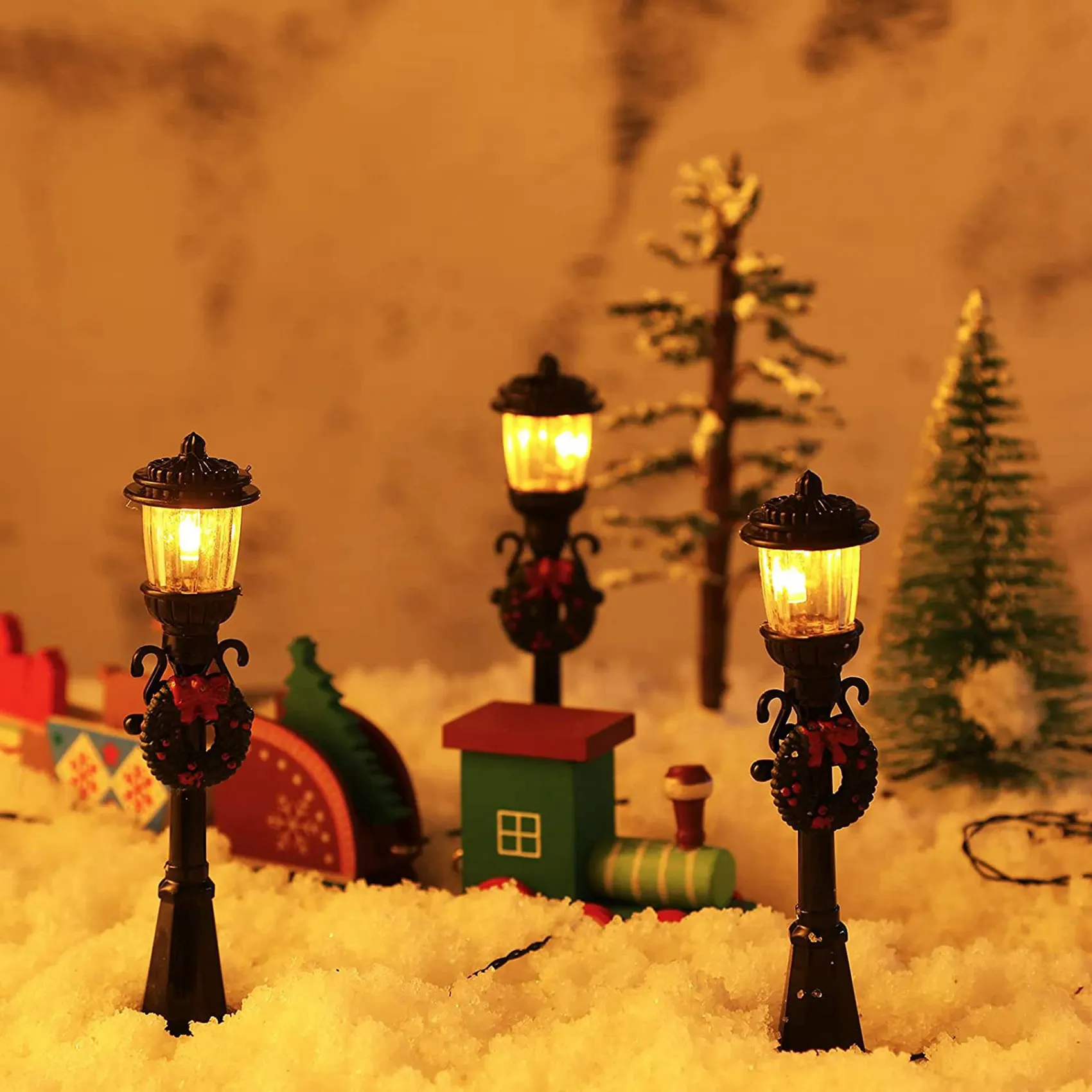 

YSUN-8 Pcs Mini Christmas Lamp Post Train Lamp Miniature Street Lamp Decorative Lights For DIY Dollhouse Village Pathway