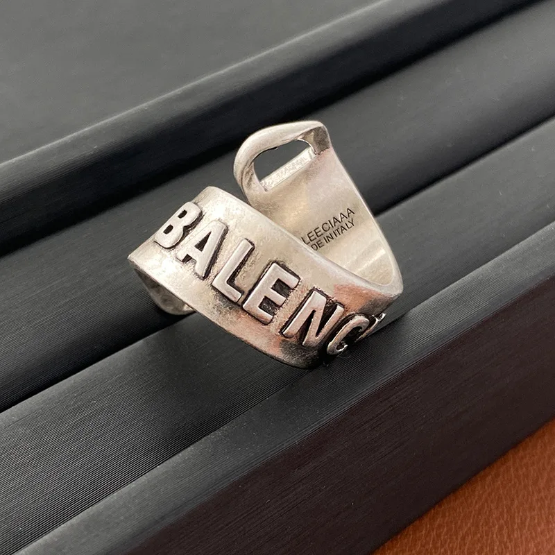 Übertriebener spiralförmiger Retro-Distressed-Buchstaben-Design, einzigartiger Ring für Männer und Frauen, 2025, neuer Zeigefingerring, trendig und personalisiert