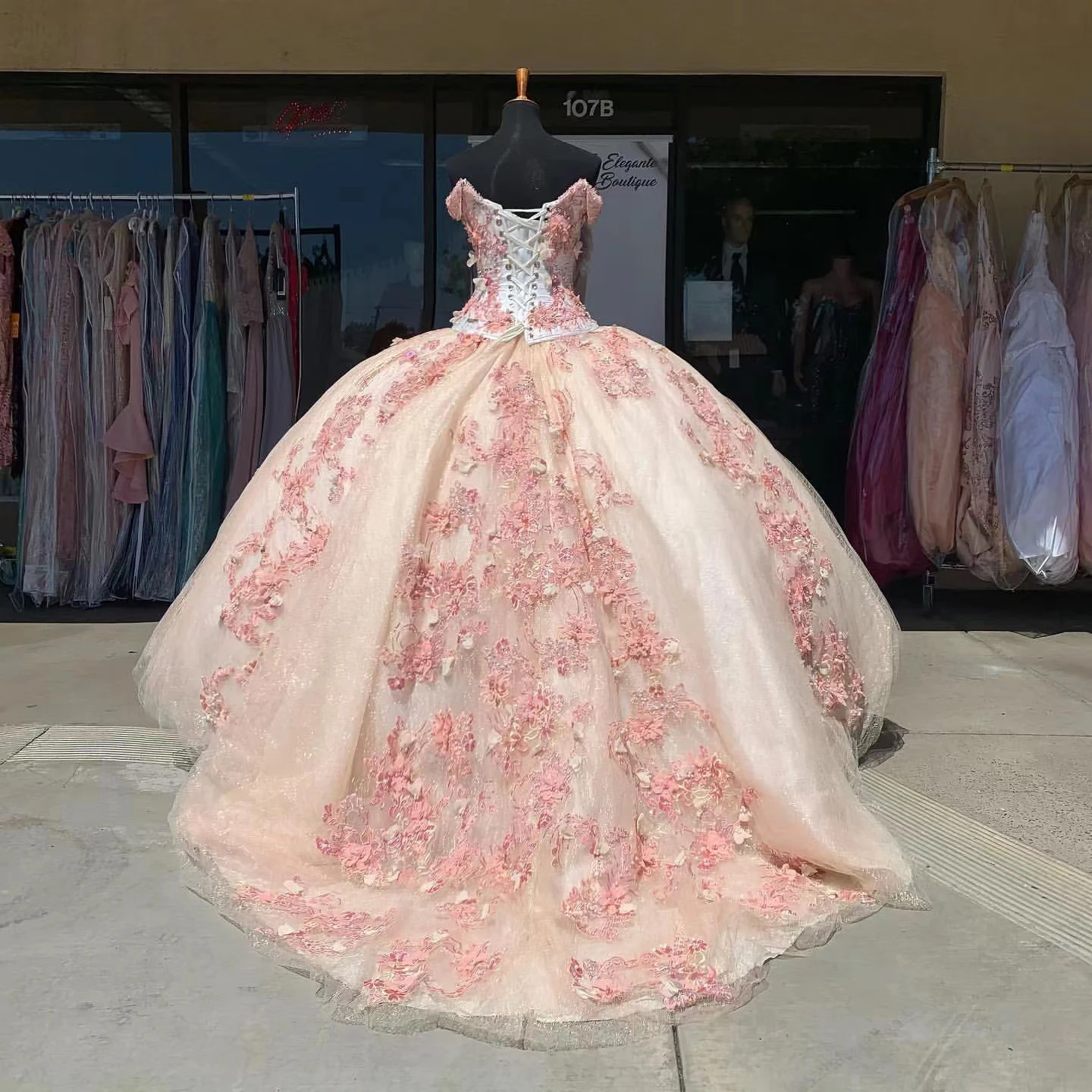 

AA418 Customized Women Formal Occasion Party Dress Flower Applique Sweet 15 16 Year Girl Party Prom Dresses فساتين Quinceanera