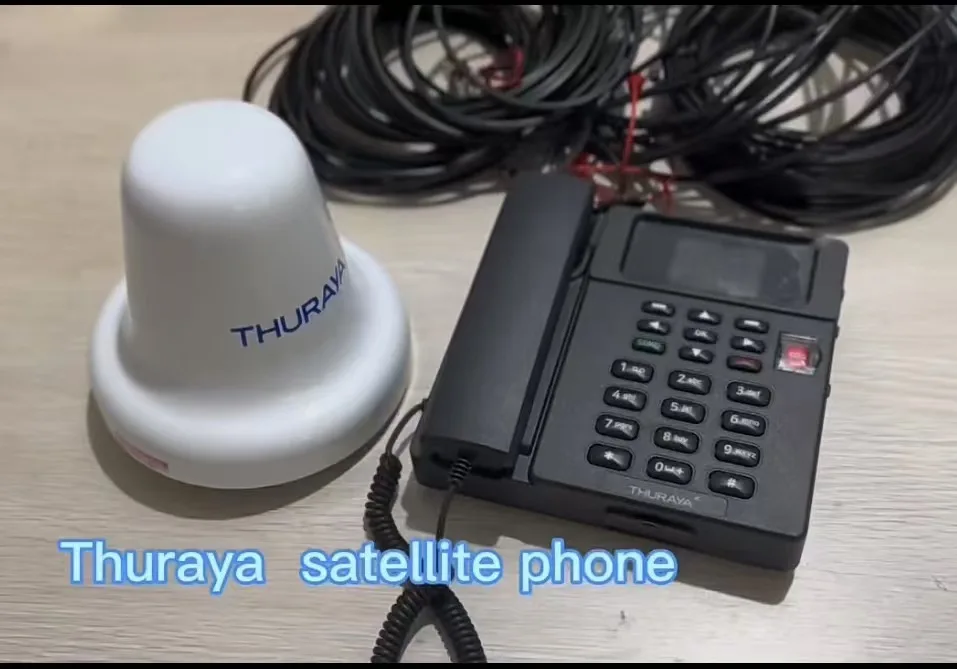 Antena Thuraya MNB-01 Marinestar do telefonu satelitarnego z funkcją monitoringu GPS, śledzenia i wysyłania wiadomości SOS.