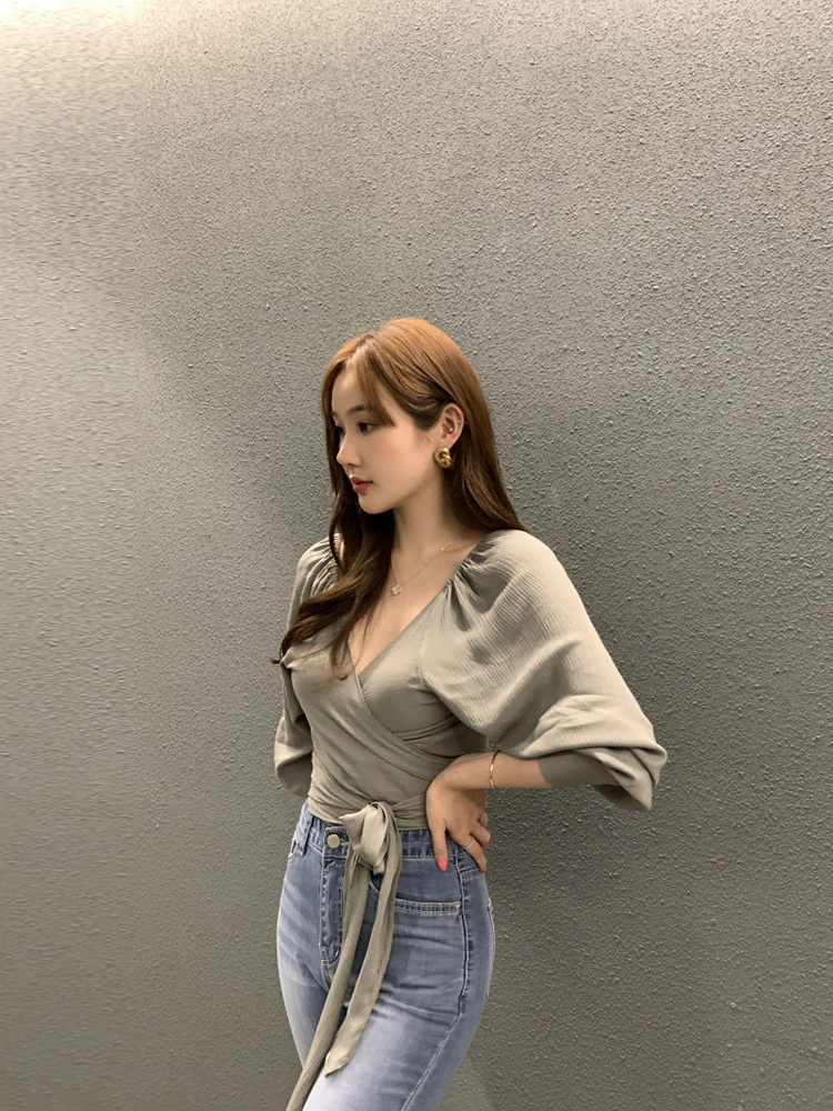 Chic Early Autumn ort Waist-Cinching Long Sve Large V-Nebone Exposure Belted Slimming Pure Color irt for Women