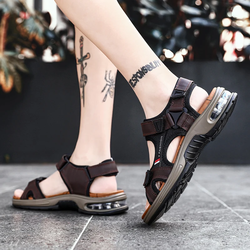 

Men Beach Sandals Soft Comfortable Outdoors Wading Shoes 38-46 Brand Summer Men's Genuine Leather Men Slippers Gladiator