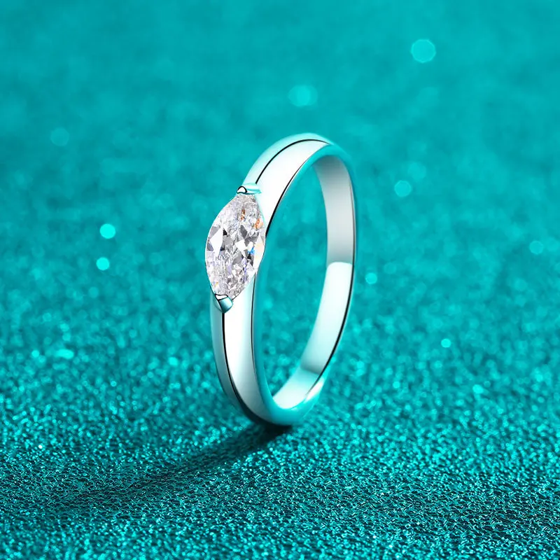 

Luxury Solid Platinum PT950 Women's Eyes Simple New Platinum Mosane Diamond Ring