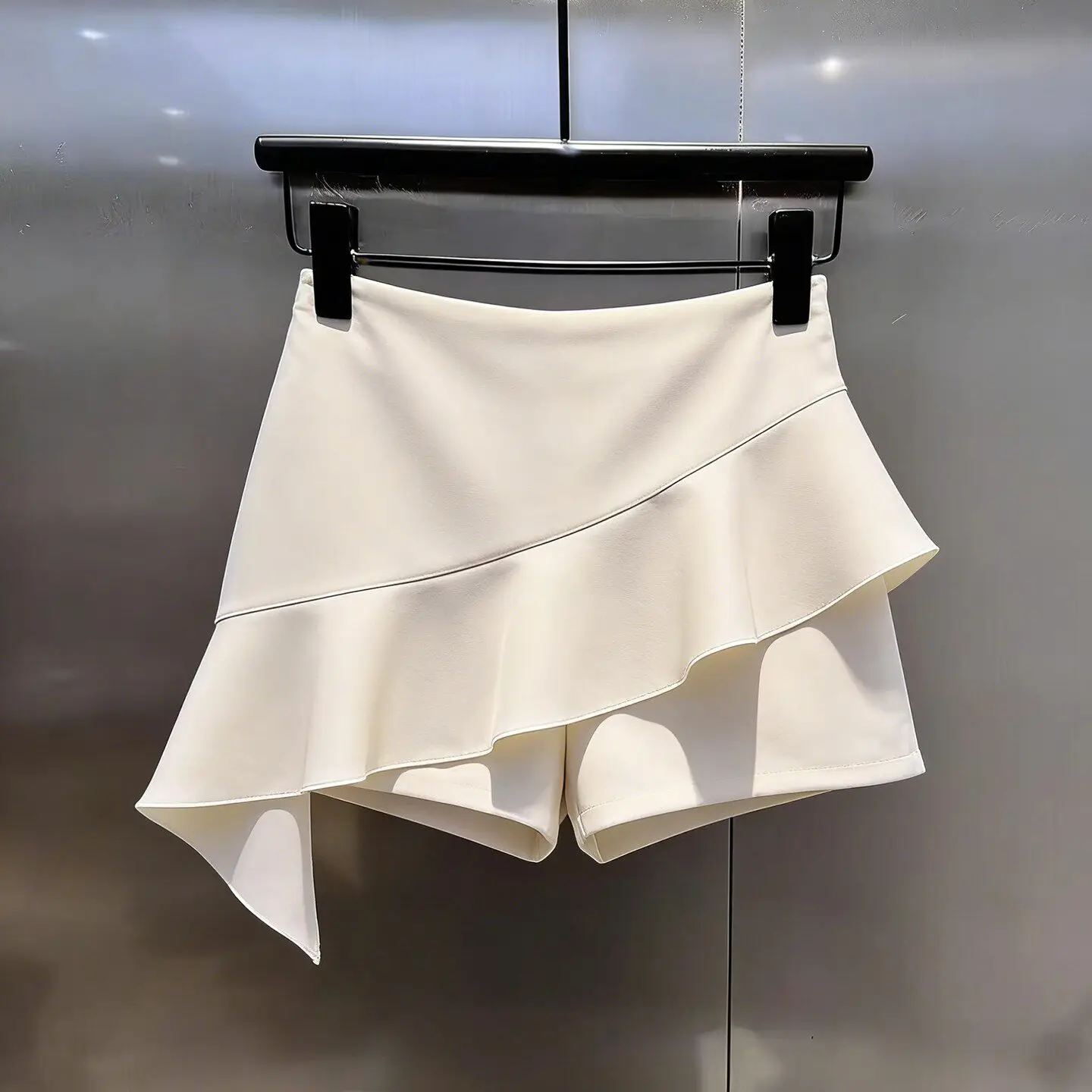 

Women's 2026 New Solid Color A-line Shorts Summer Fashion High Waist Thin Short Pants Female Loose Wide Leg Shorts U14