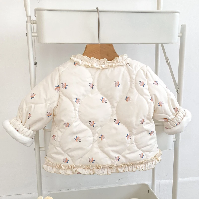 Autumn and winter new 0-3 year old baby girl cotton padded thick cardigan with lace print and plush warm jacket