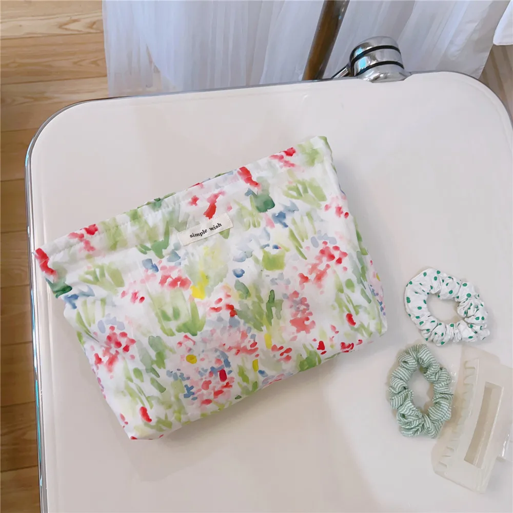 1PCS Flower Scenery Cute Rabbit Travel Toiletry Makeup Pouch Organizer Makeup Bag Neceser Portal Canvas Clutch  Cosmetic Bags