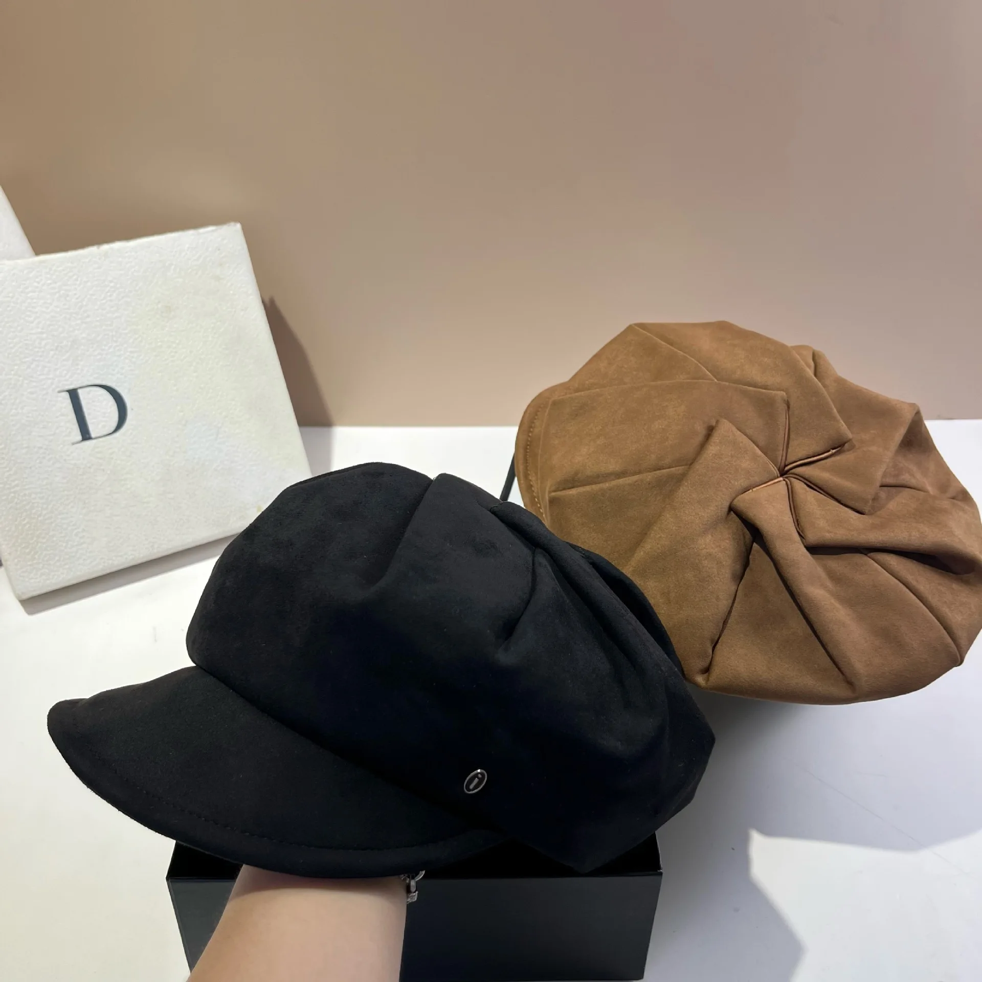 

Бархатный замшевый берет, потертая кожаная кепка газетчика для женщин, элегантный большой клаш для пекаря на осень-зиму