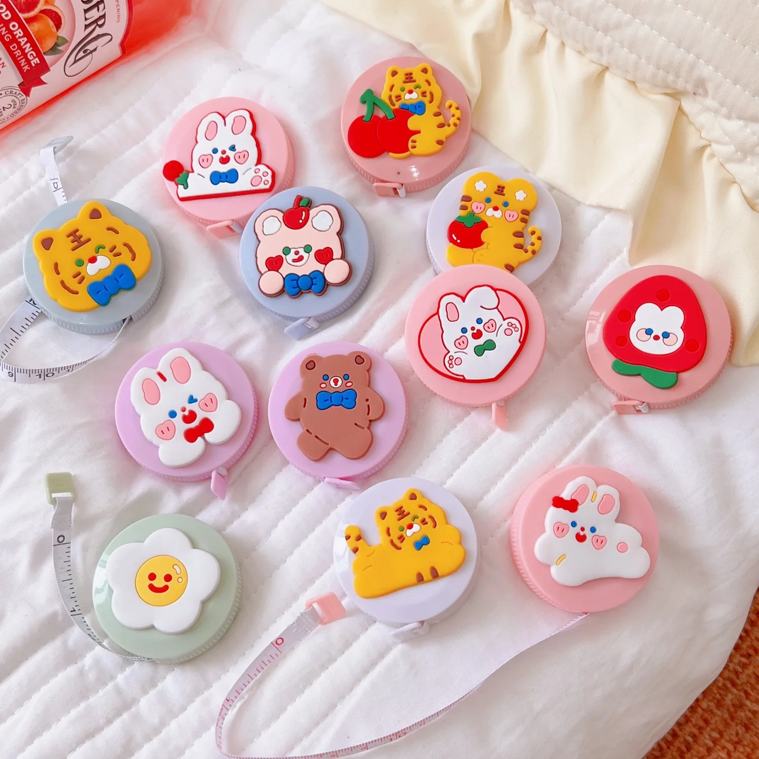 Cute Cartoon Tape Measure Keychain Mini Measuring Tape Measure Three Circumference Ruler Waist Chest Hip Measurement Soft Tape