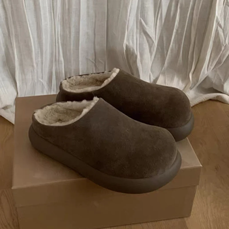 الشقق النعال النساء الفراء البغال أحذية حذاء رياضة كاجوال 2025 الشتاء قصيرة أفخم أحذية دافئة موضة الوجه يتخبط المشي Mujer Zapatos