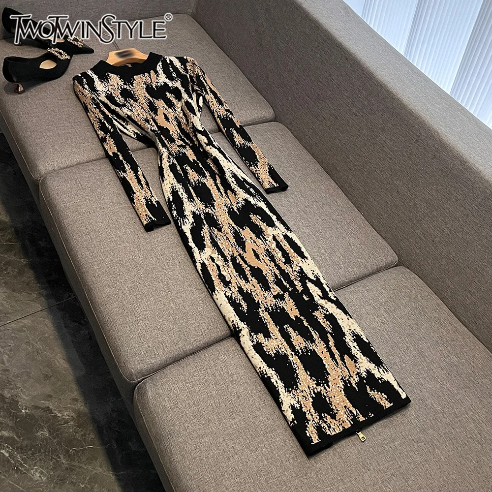 

TWOTWINSTYLE Sexy Leopard Print Dresses For Women Round Neck Long Sleeve High Waist Elegant Dress Female Fashion New KDR545140